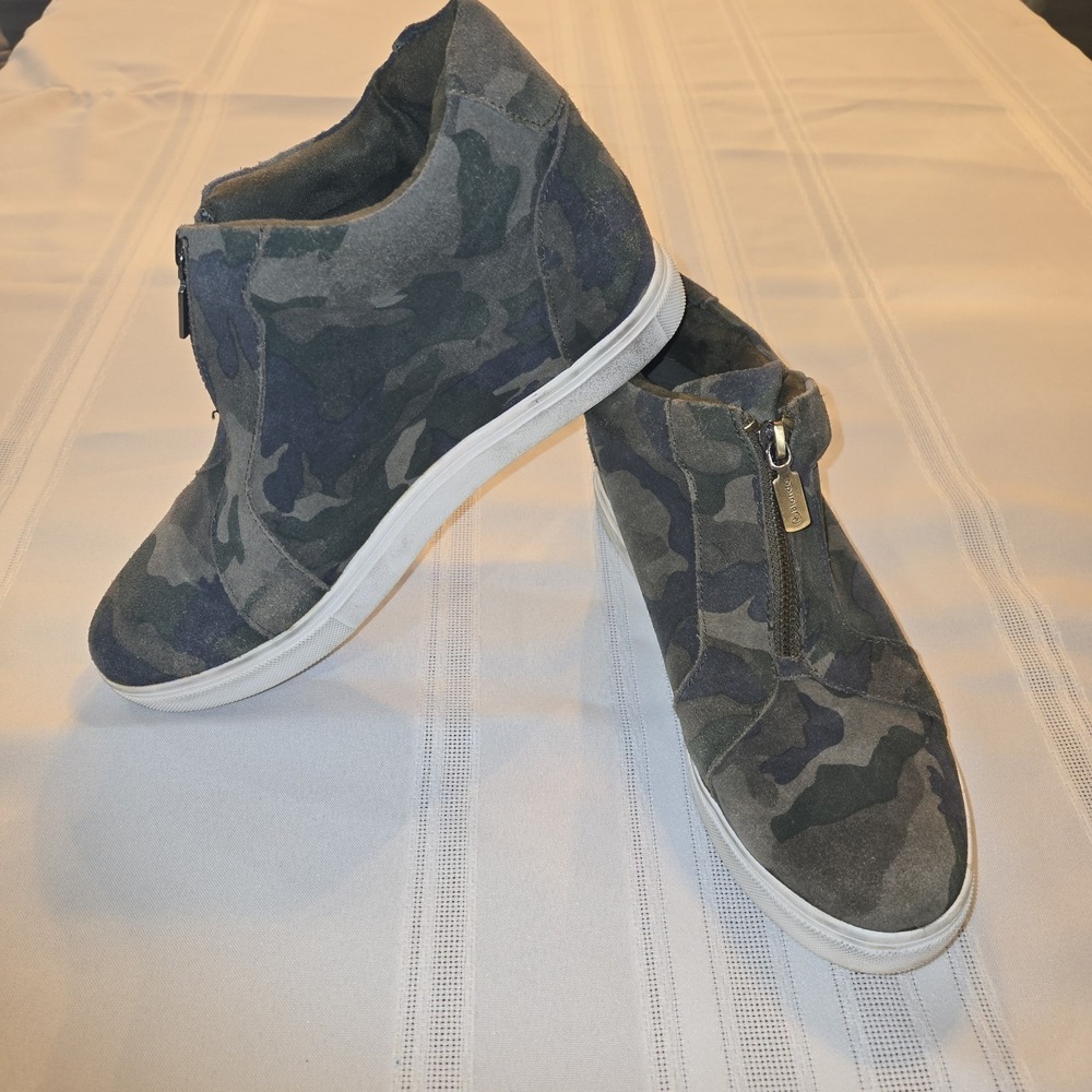 Blondo Shoes Womens Size 8.5 Camo Waterproof Ankle Wedge Zip Sneakers 83501-905